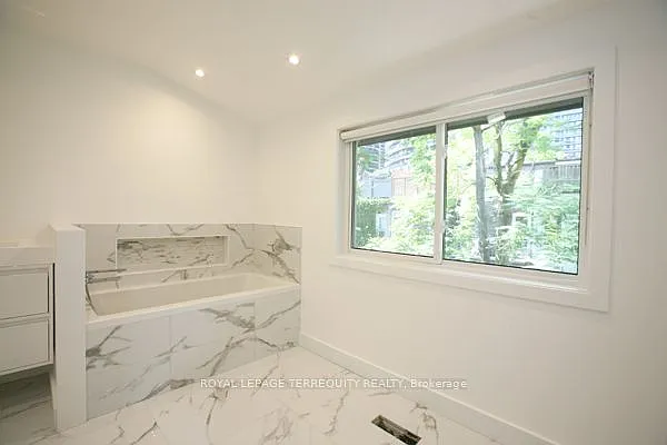 48 McGill St — Photo 31
