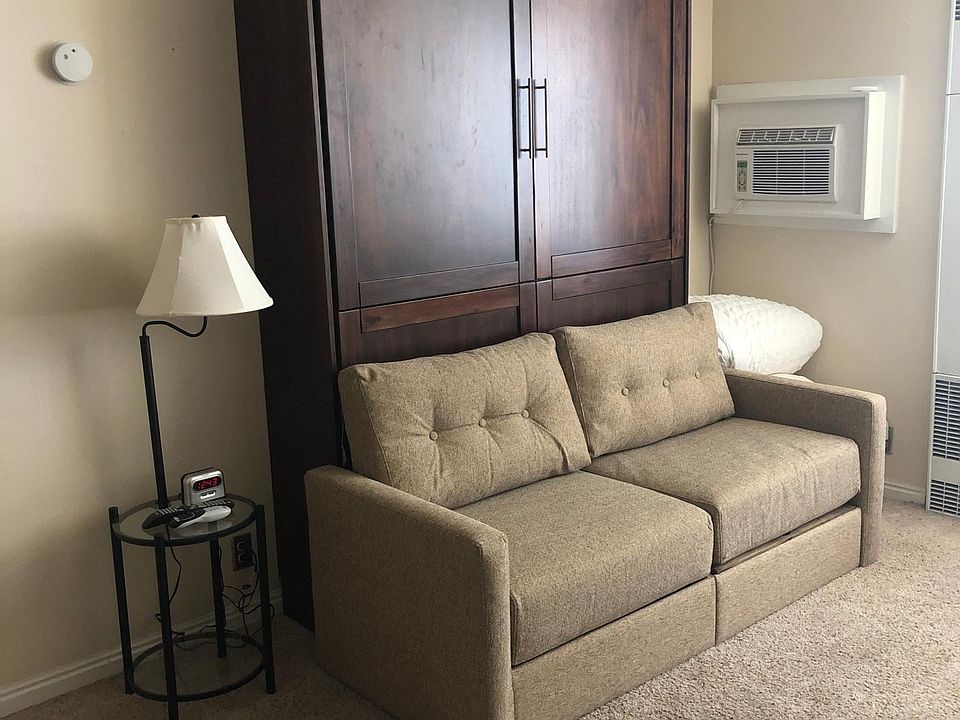 Sofa seating when mattress is pulled up