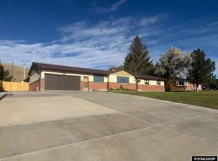 2002 Happy Hollow Cir, Rawlins, WY 82301