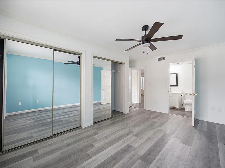 501 W 26th St #108 — Photo 11