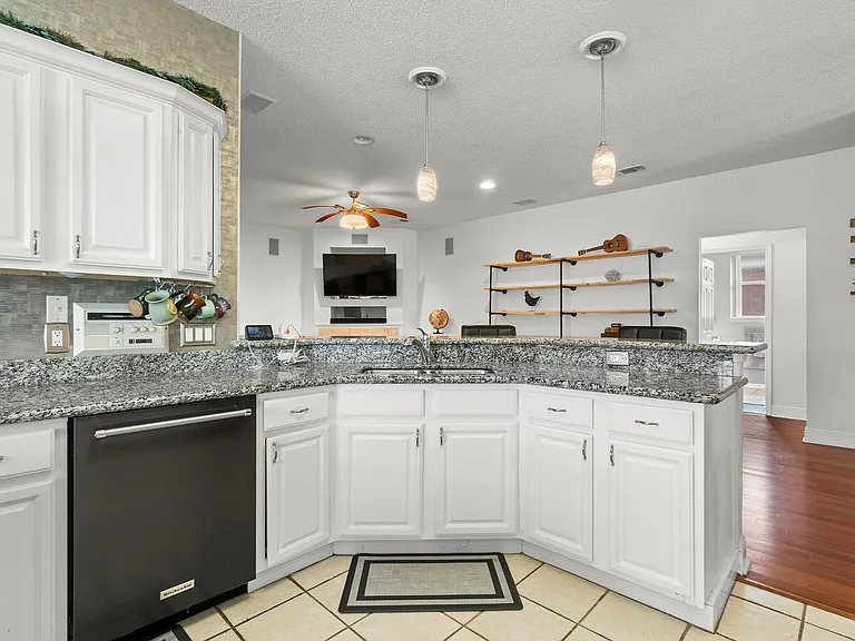 8432 Millstream Dr — Photo 12