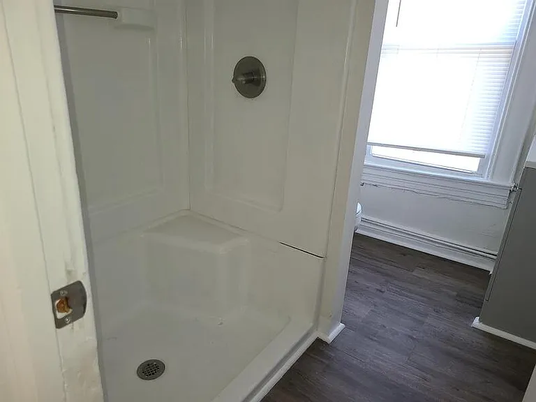 3225 Lyons Ave #1 — Photo 5