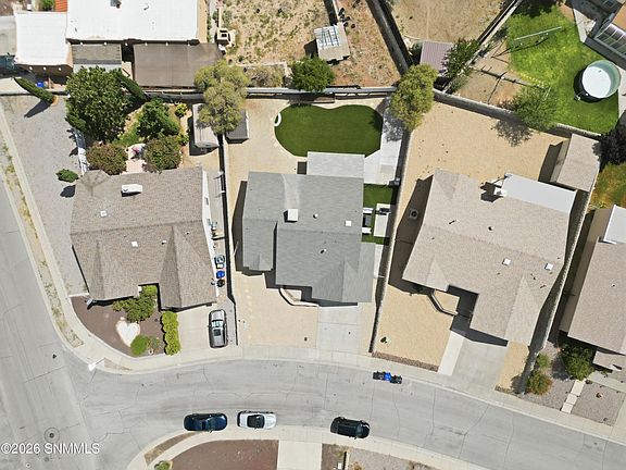 2nd image of 3694 Gem St