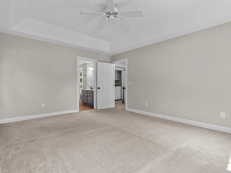 101 Hollingwood Dr — Photo 19
