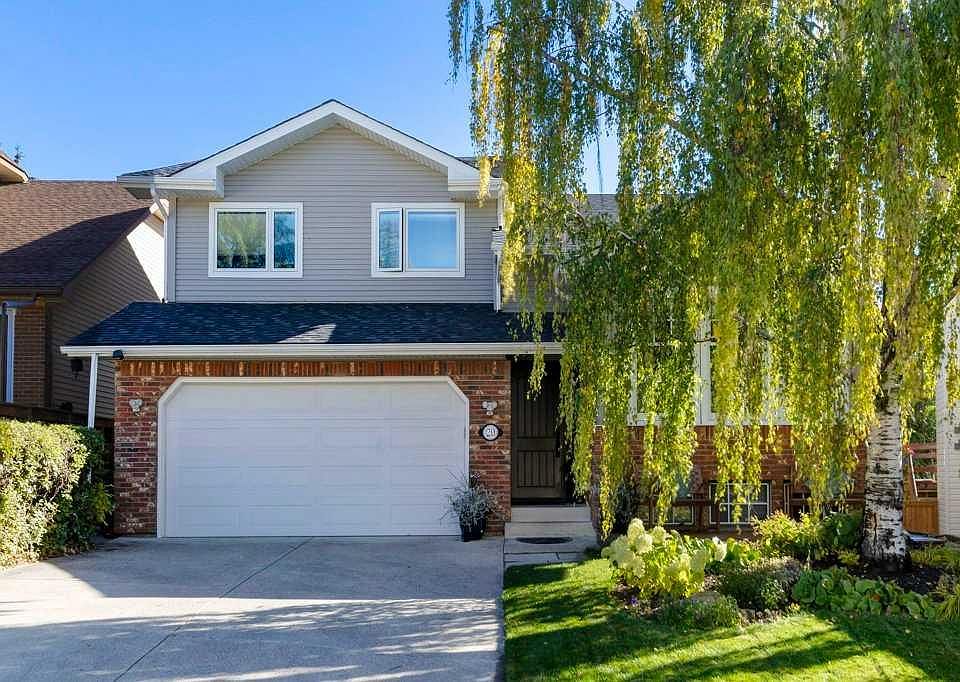 1st image of 20 W Strathlorne Cres SW