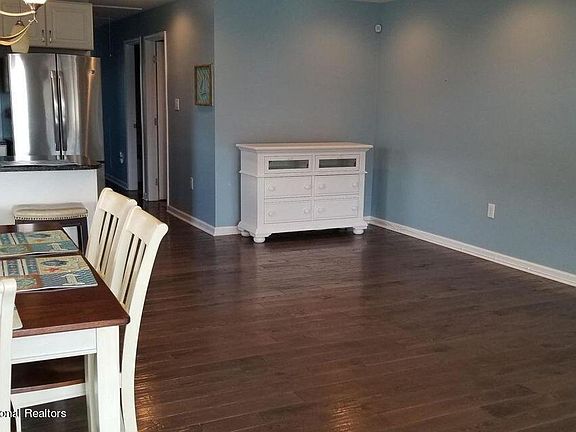 5th image of 49 Carteret Ave #2