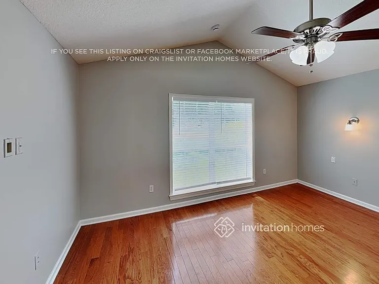 400 Chamberlain Dr — Photo 9