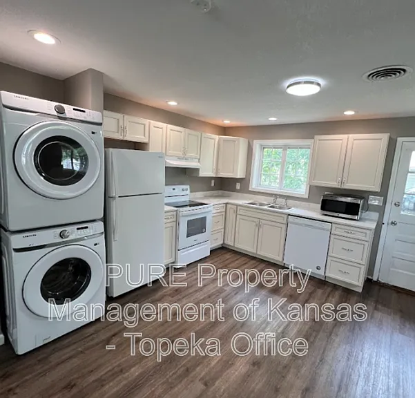 1816 SW Moundview Dr — Photo 13