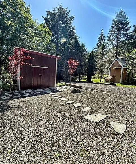 3300 Marjorie Ln SE — Photo 4