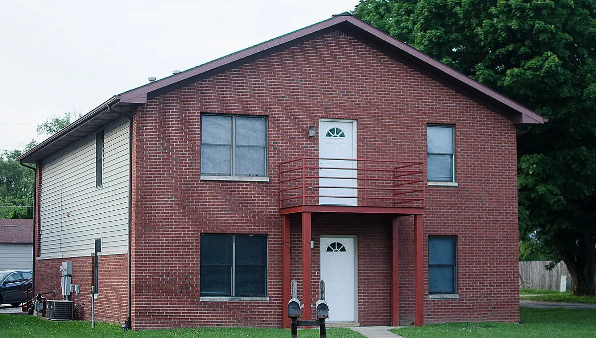 1816 West Bethel Avenue - 1 — Photo 2