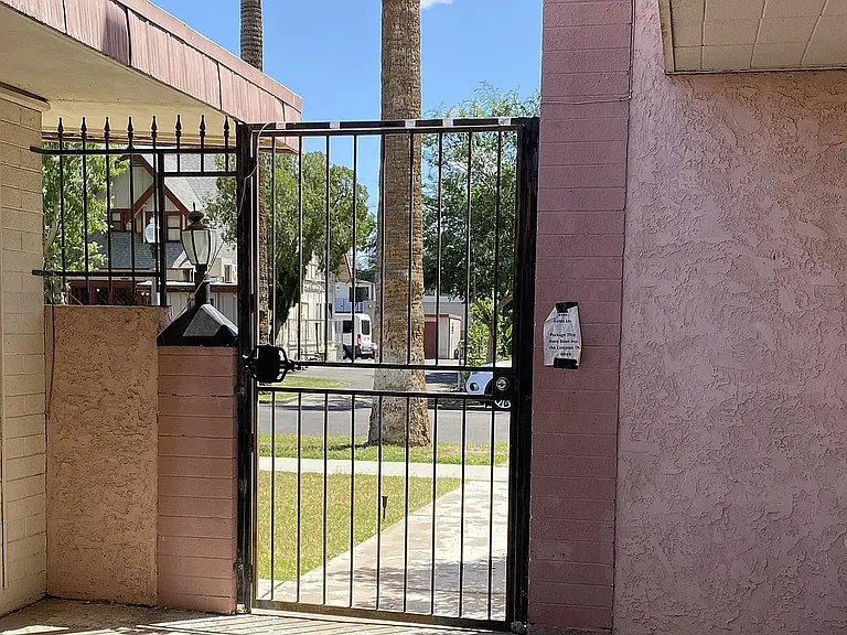 Fleetwood Apartments — Photo 14