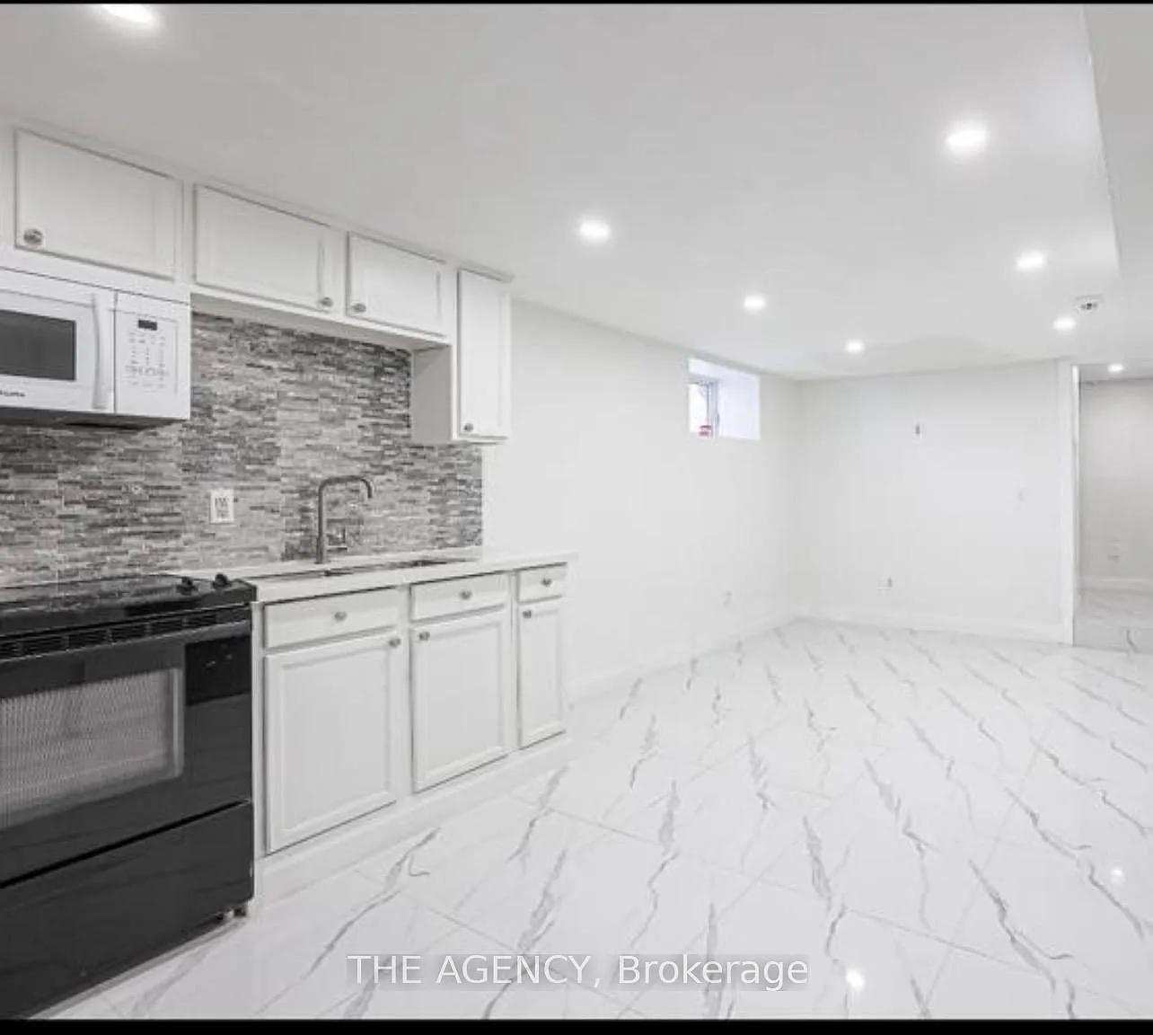 3 bed, $2,200 — Photo 3