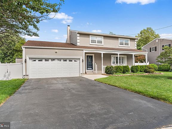 2nd image of 7 Oaken Ln