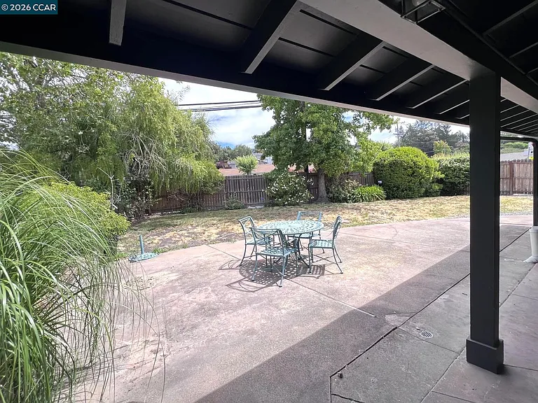 2 Estabueno Dr — Photo 16