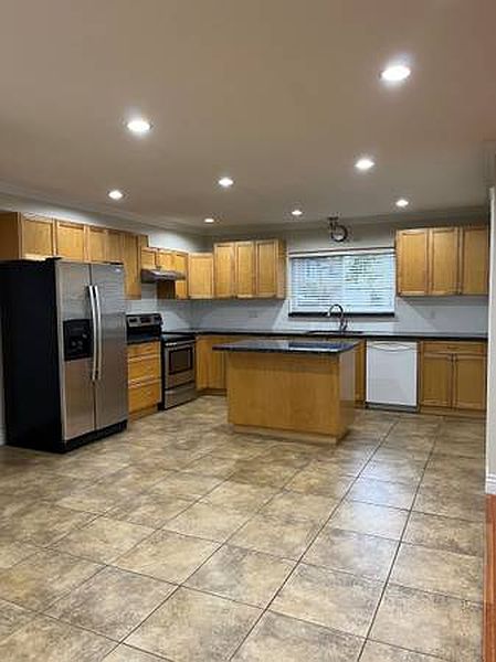 Coquitlam House for rent - 2 Bedrooms in Coquitlam