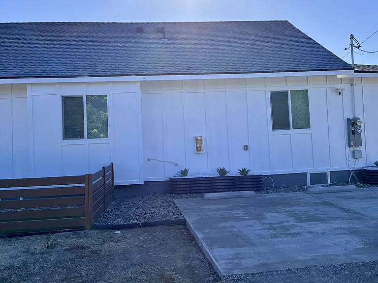 240 White Rd — Photo 17