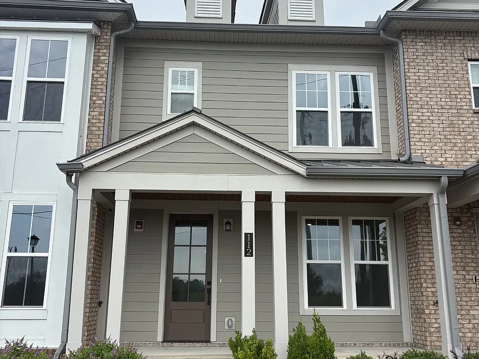 112 Nearwater Pl