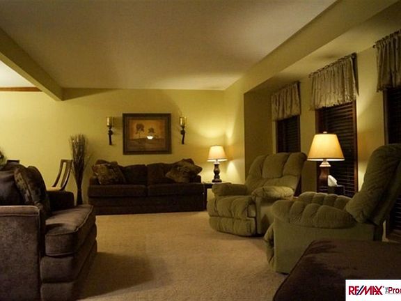 2nd image of 21295 Harney St