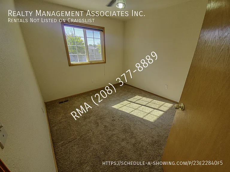 588 S Curtis Rd — Photo 16