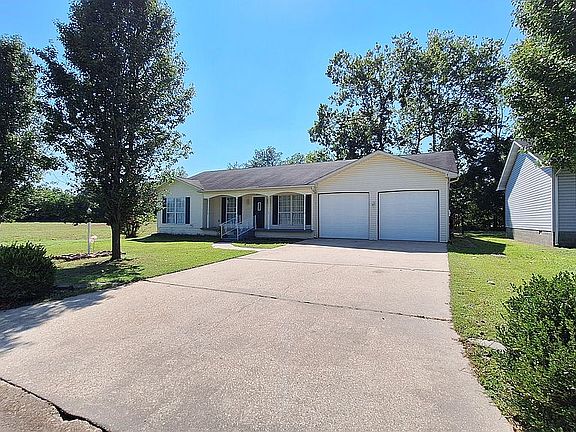 2nd image of 601 Carolyn Dr