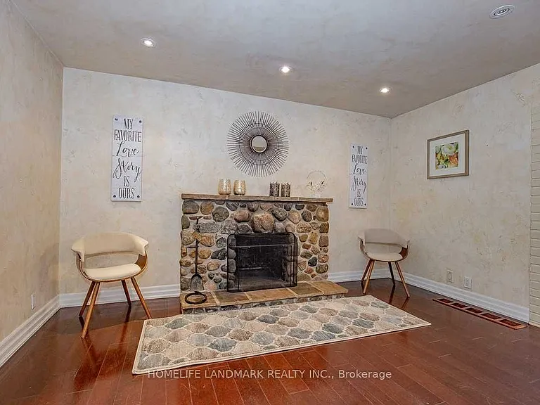 2301 Bennington Gate — Photo 17