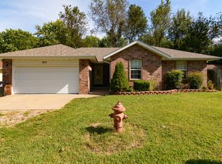 322 Crocodile Ave, Sparta, MO 65753