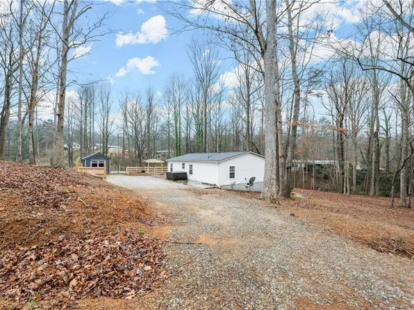 138 Wild Cherry Dr, Alto, GA 30510