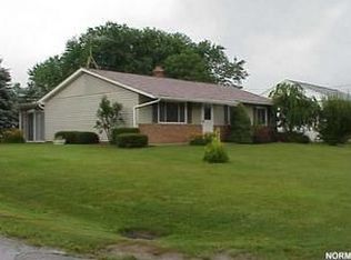 15628 Oakdale St, Middlefield, OH 44062