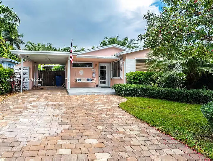 2 bed, 2.0 bath, 1287 sqft, $5,999 — Photo 4