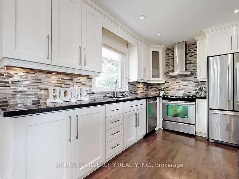 256 Weighton Dr — Photo 6
