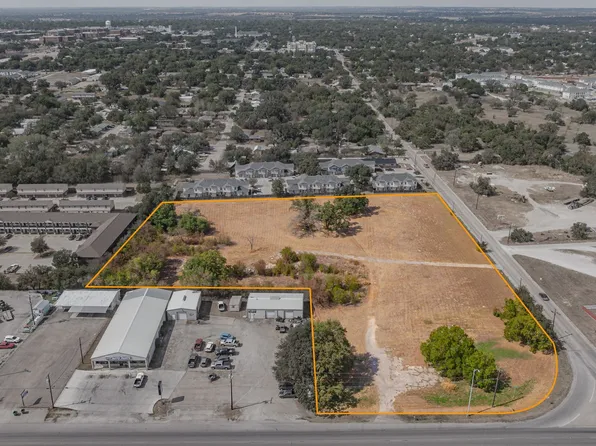 1303 W South Loop, Stephenville, TX 76401