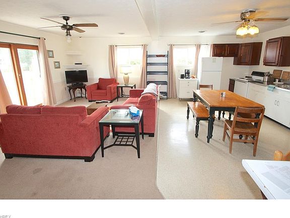 4th image of 213 Melody Ln