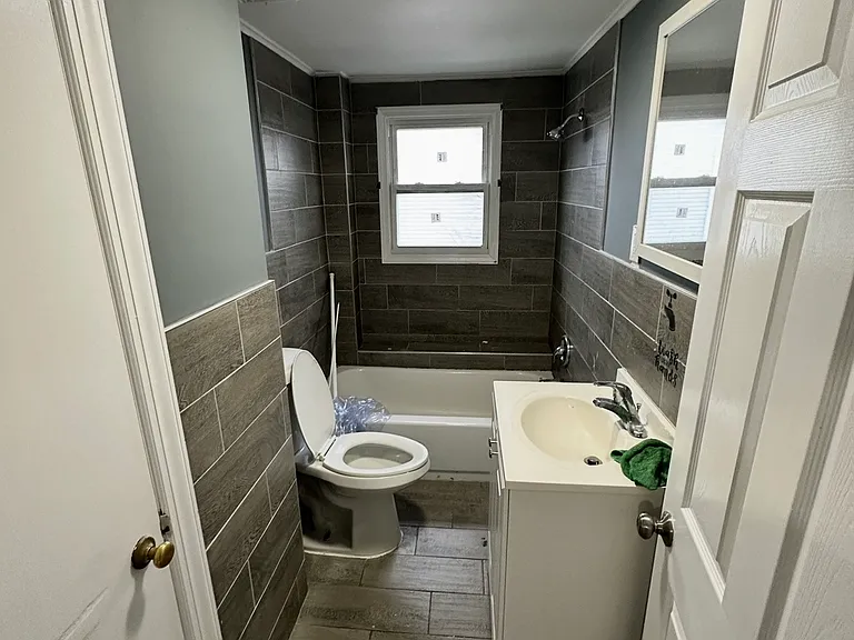 1303 Asbury Ave #2 — Photo 3