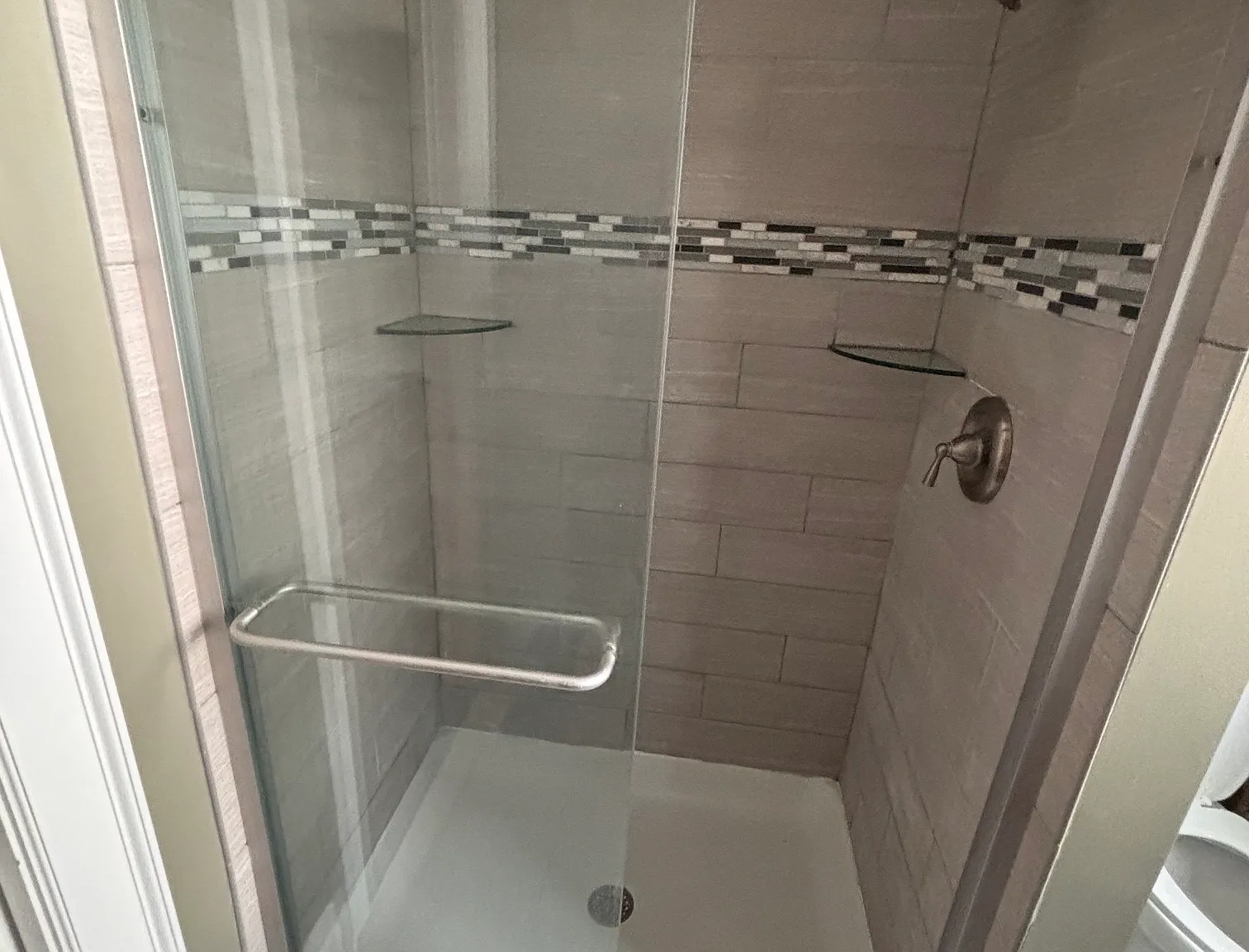 1 bed, 1200 sqft, $1,200 — Photo 4