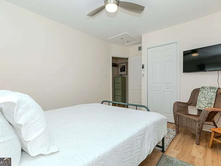 150 South Ave SE #1 — Photo 20