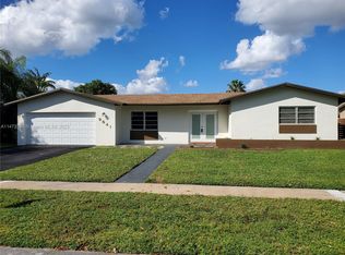 9641 NW 5th St, Hollywood, FL 33024