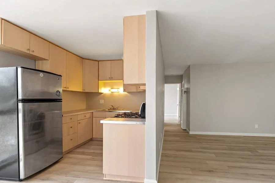 2 bed, $2,550 — Photo 4