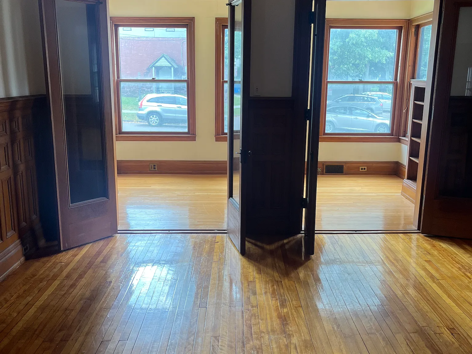 3 bed, $3,000 — Photo 4