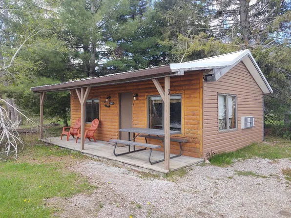 7039 River Bend St, Onaway, MI 49765