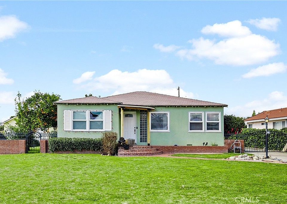 1st image of 4853 Doreen Ave