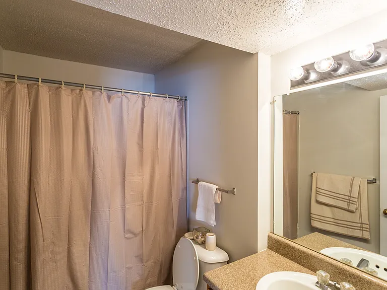 Cumberland Manor — Photo 11