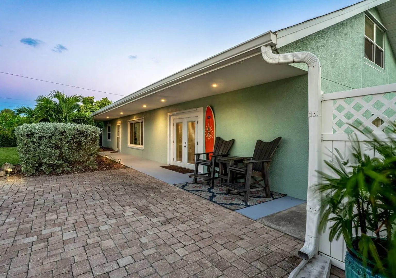 Tiki Blue Two: Walk To Beach. Hot Tub+Heated Pool — Photo 4
