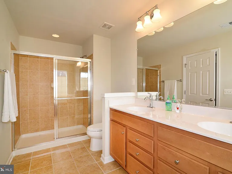 25496 Schooley Mill Ter — Photo 12
