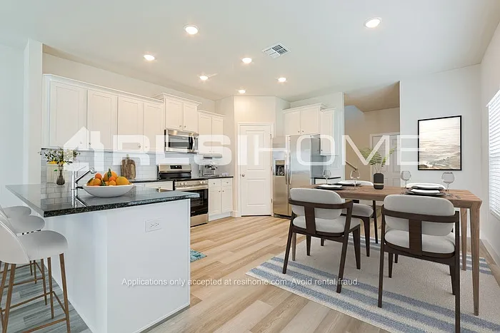 3 bed, 3.0 bath, 1693 sqft, $2,365 — Photo 3
