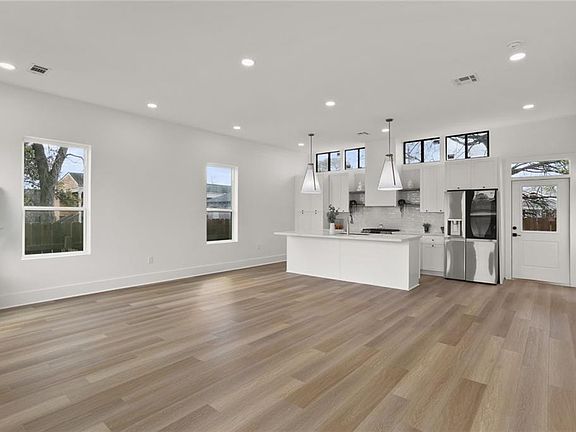 2nd image of 2618 Peace Ct