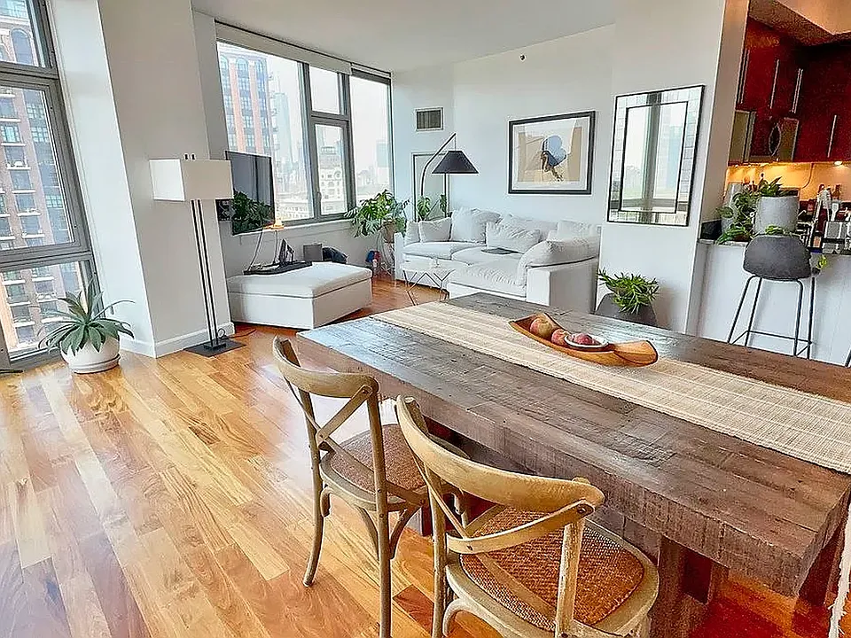 100 Jay St #22G