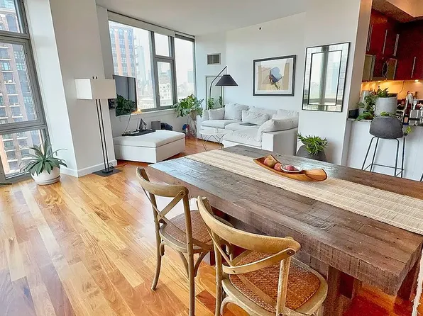 100 Jay St, Brooklyn, NY
