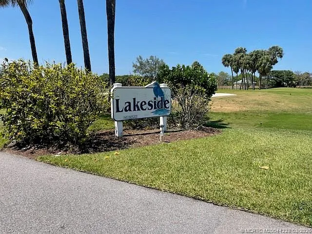 5565 NE Gulfstream Way — Photo 21