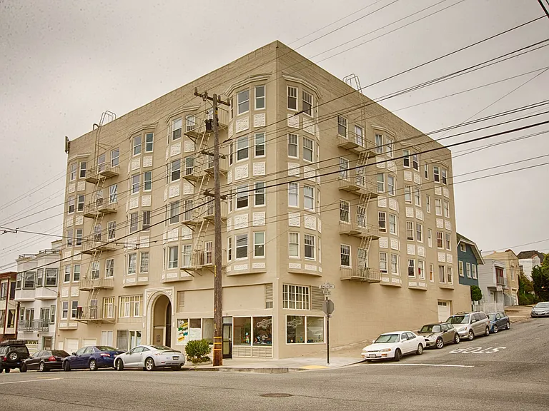 4210 Balboa St #407 — Photo 1