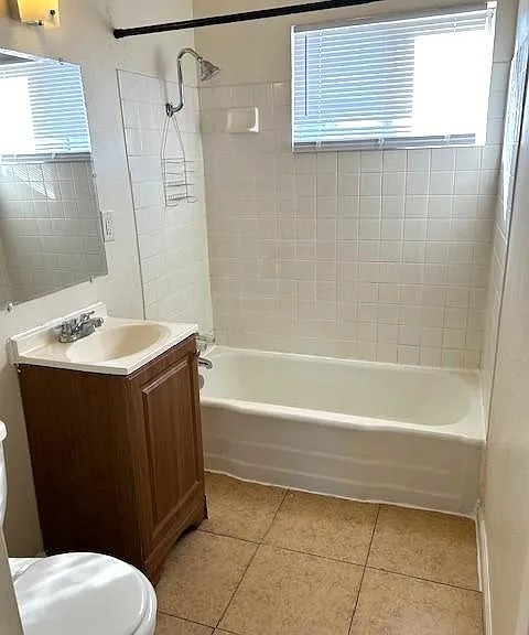 210 N Santa Fe St — Photo 6